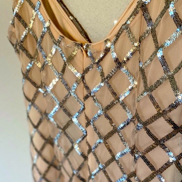 Boohoo Midi V Cut Neckline Thigh Split Sequin Cream Dress Women Petite Zero - Picture 6 of 14